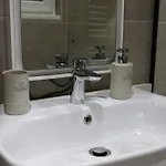 Cloud9 Bllok Area Apartment