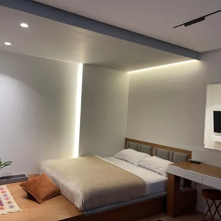 Apartment Cloud9 Apartments Bllok Area *