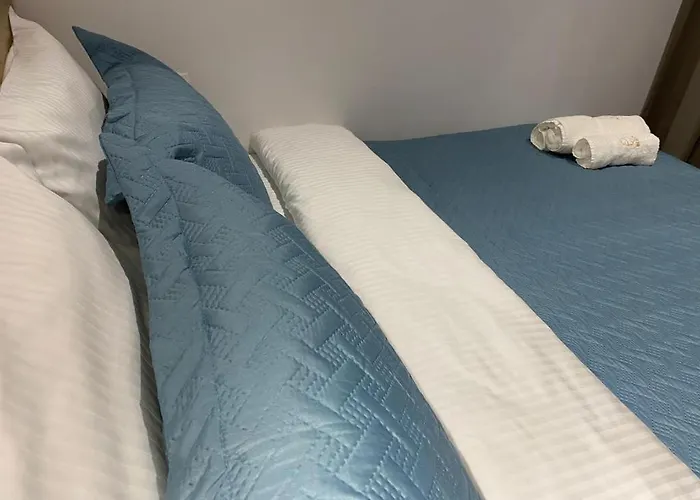 Cloud9 Apartments Bllok Area *