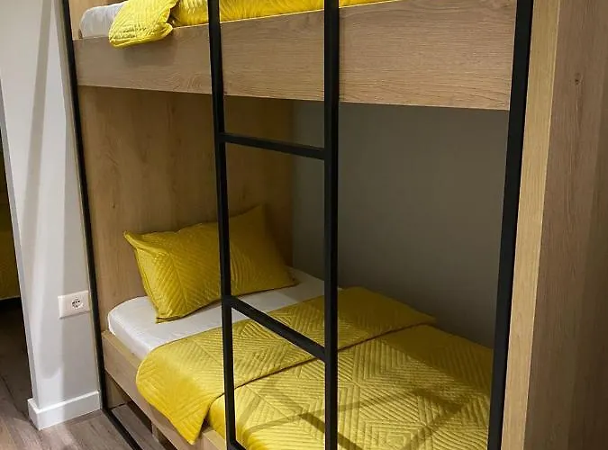 Cloud9 Apartments Bllok Area *