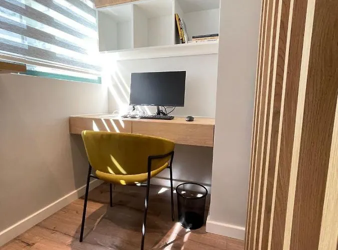 Cloud9 Apartments Bllok Area