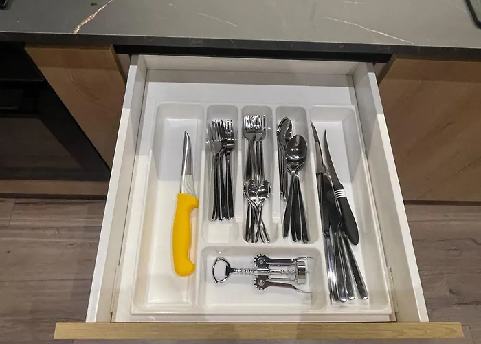 Cloud9 Apartments Bllok Area Apartment *