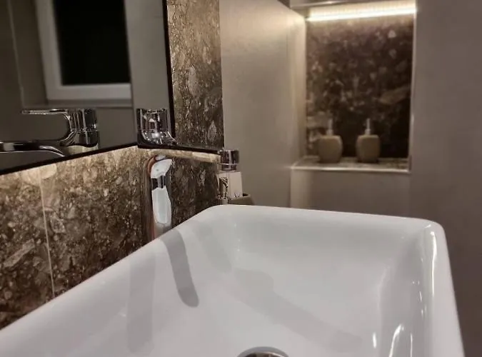 Cloud9 Apartments Bllok Area Apartment