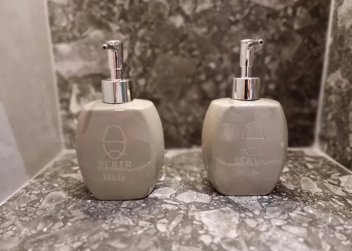 Cloud9 Bllok Area Apartment *