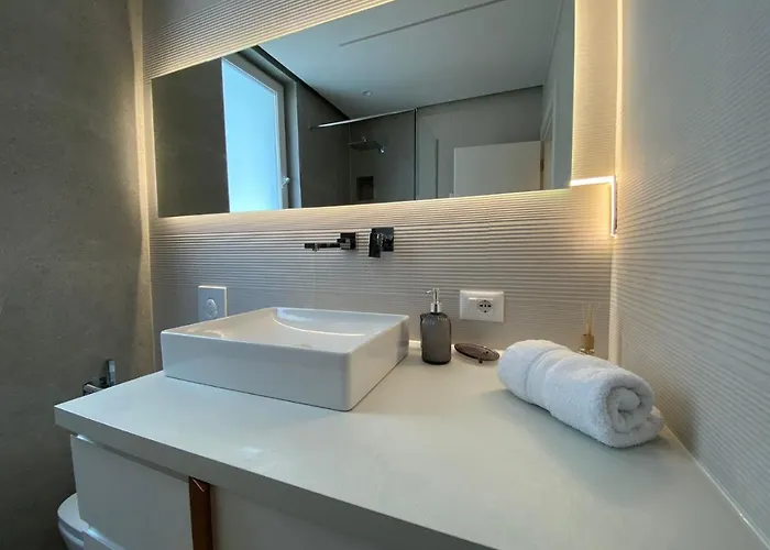 Cloud9 Apartments Bllok Area * Tirana