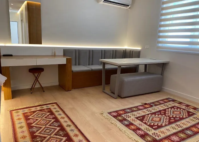 Cloud9 Bllok Area Apartment